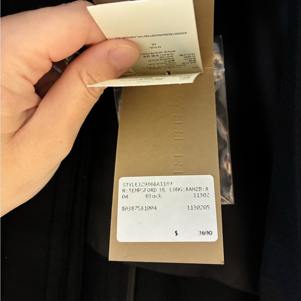 Burberry coat - Picture 4 of 6